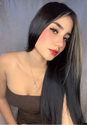 A Shaglee user during a live video chat — cover of the Shaglee review
