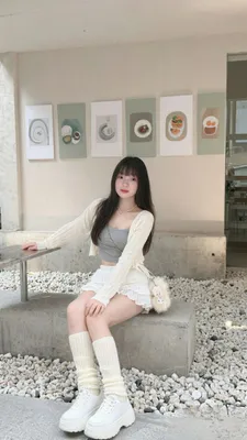 Linnaa, a Shaglee user from Vietnam — cover of the Shagle alternatives guide